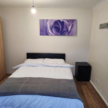 Crane Home In Dagenham With Free Wi Fi Zewnętrze zdjęcie